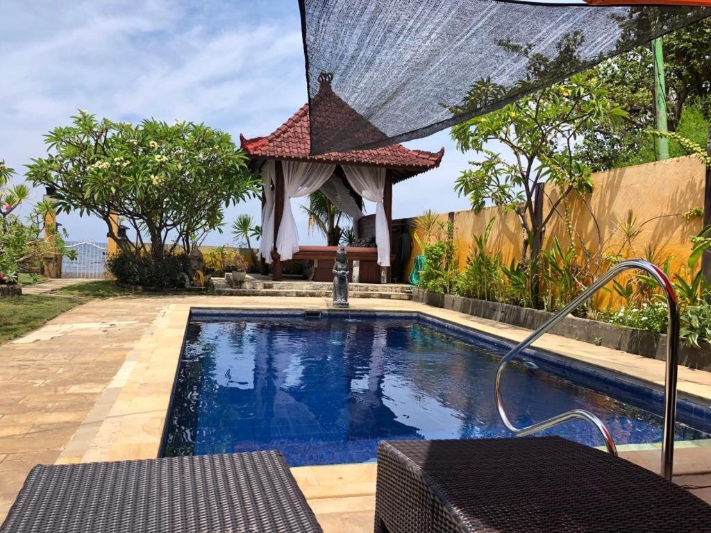 Ocean Beachfront Villa Dini Banjar  Экстерьер фото