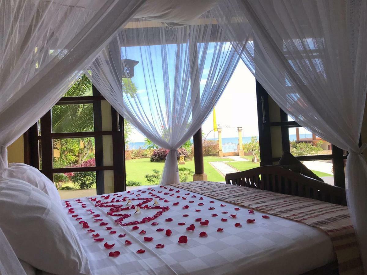 Ocean Beachfront Villa Dini Banjar  Экстерьер фото