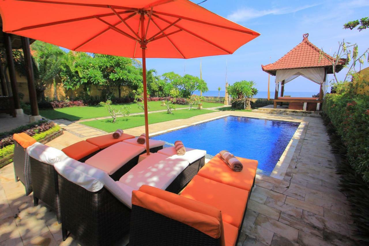 Ocean Beachfront Villa Dini Banjar  Экстерьер фото
