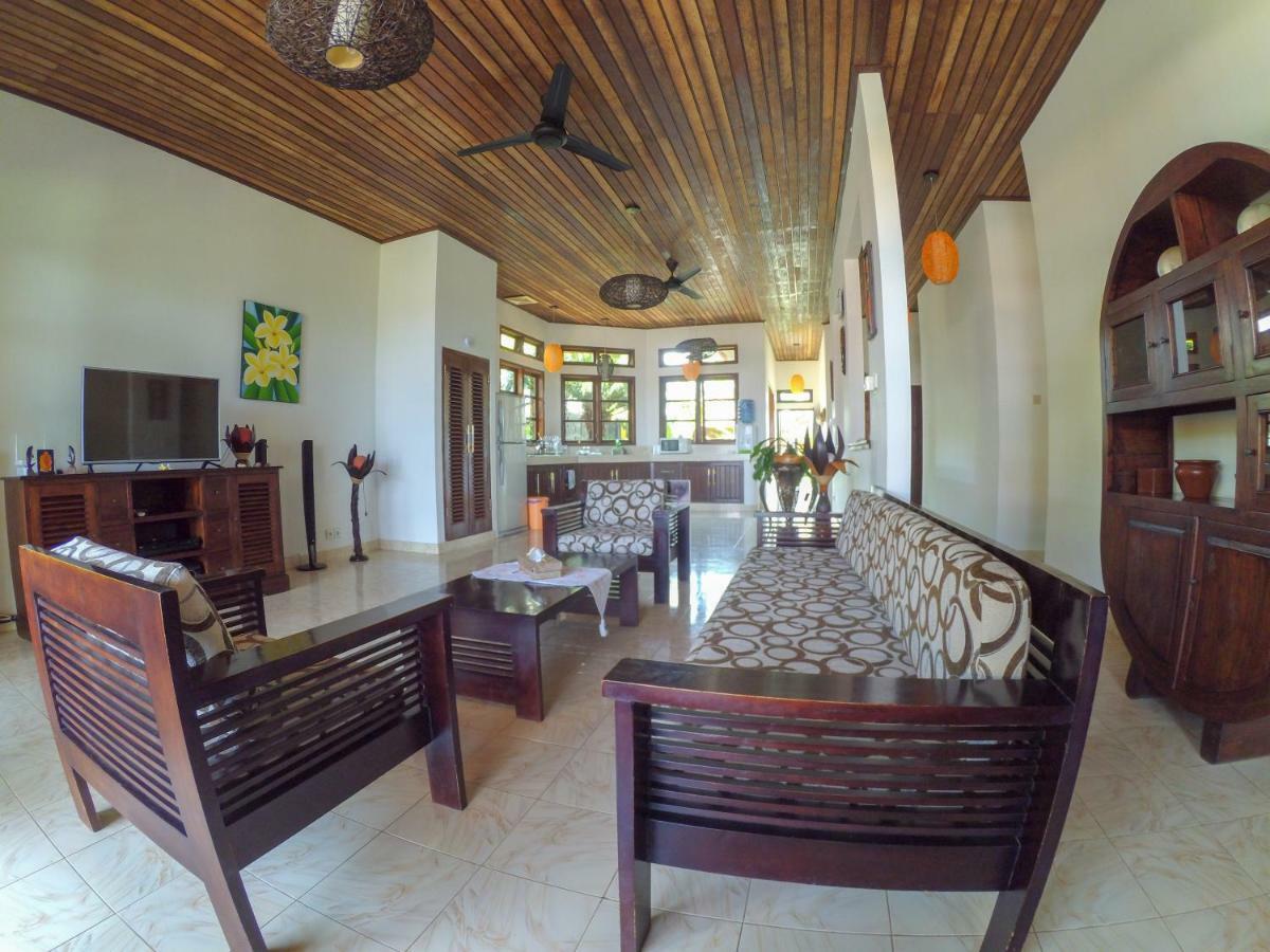 Ocean Beachfront Villa Dini Banjar  Экстерьер фото