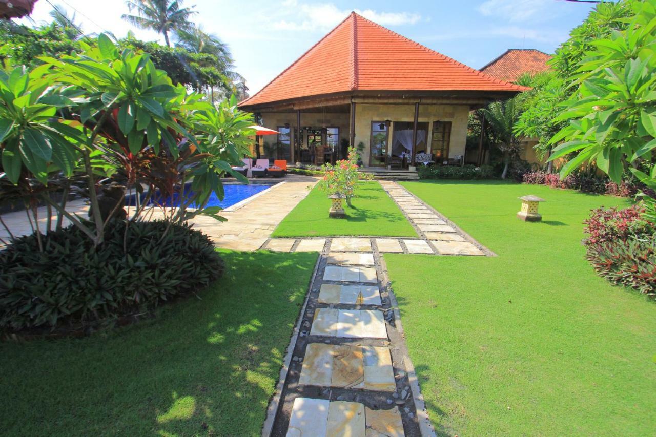 Ocean Beachfront Villa Dini Banjar  Экстерьер фото