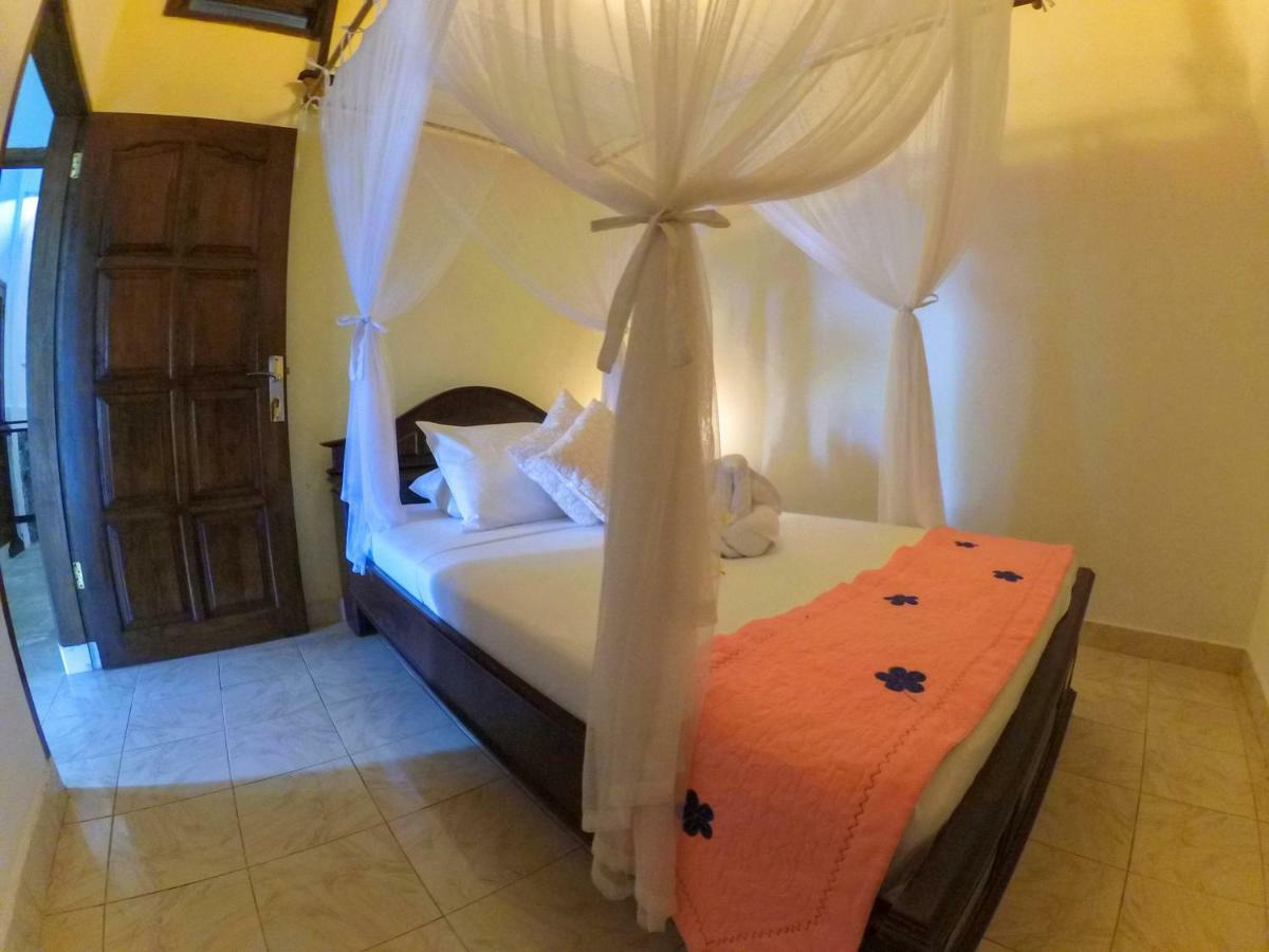 Ocean Beachfront Villa Dini Banjar  Экстерьер фото