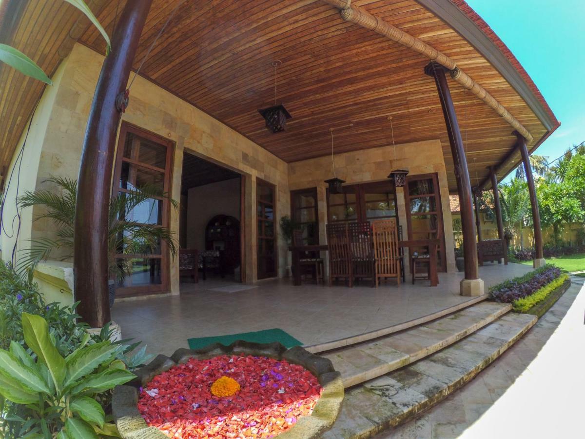Ocean Beachfront Villa Dini Banjar  Экстерьер фото
