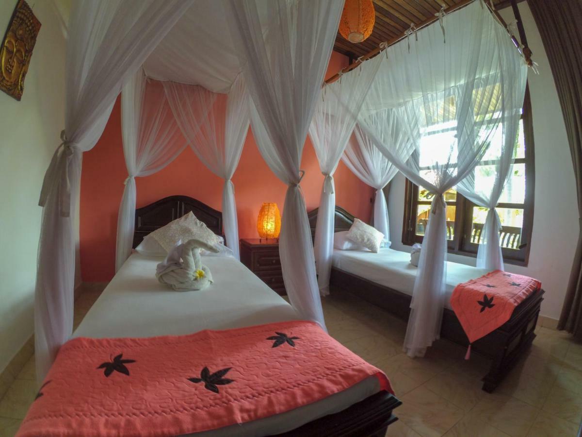 Ocean Beachfront Villa Dini Banjar  Экстерьер фото