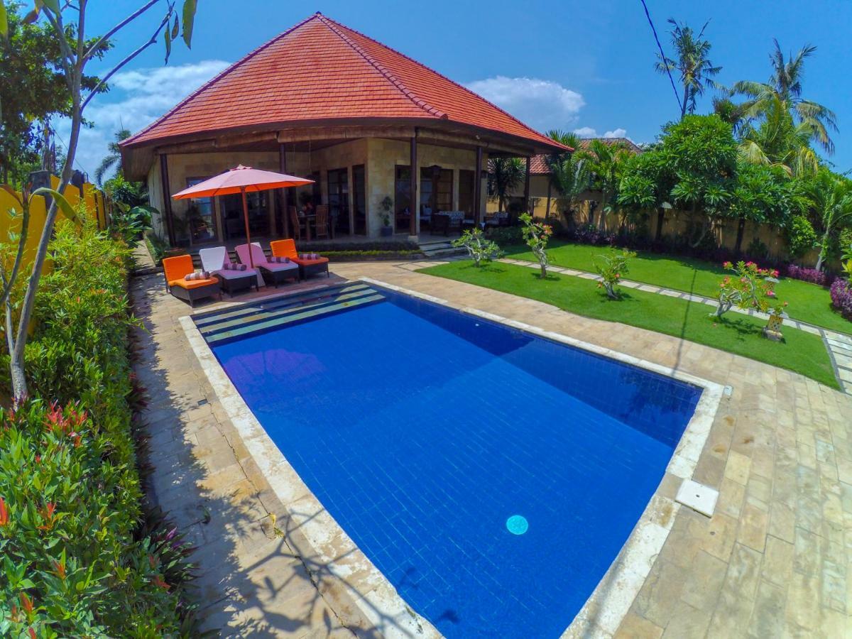 Ocean Beachfront Villa Dini Banjar  Экстерьер фото